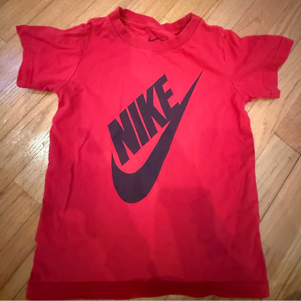 Nike Kids Red Tshirt boys 6-7